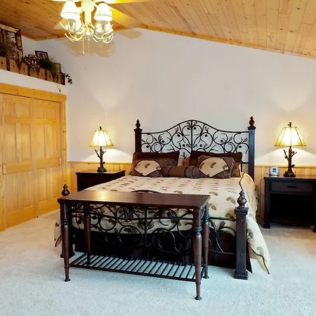 Villa Voyageur Crossings